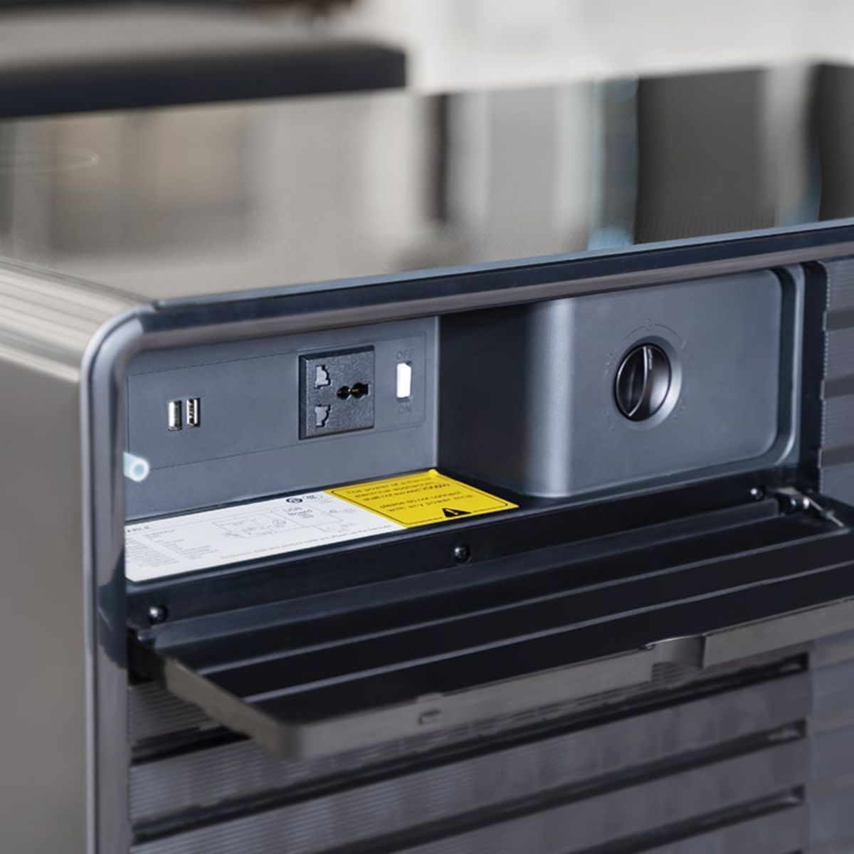 Mesa Inteligente FrostBox™ Refrigeradora 3-en-1